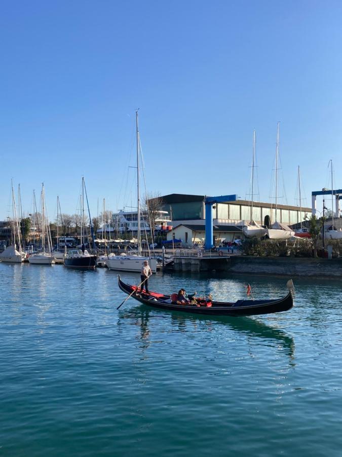 Garda Art&Lake Peschiera del Garda Exterior photo