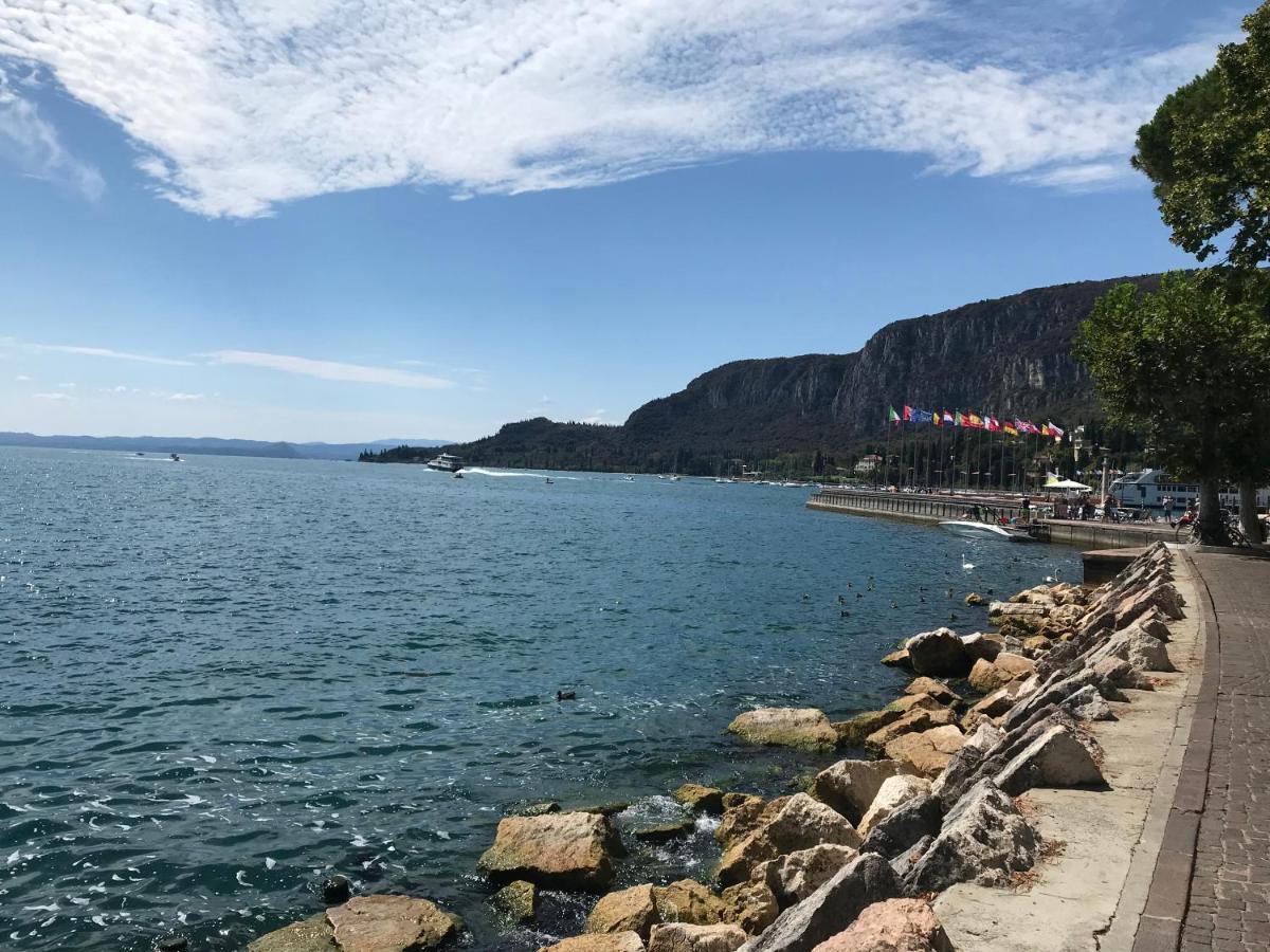 Garda Art&Lake Peschiera del Garda Exterior photo